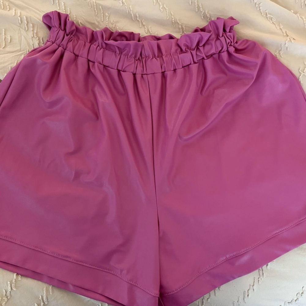 HIGH WAIST FAUX LEATHER SHORTS PINK MAGENTA SIZE M PARTY FESTIVAL Y2K TREND - Picture 4 of 8